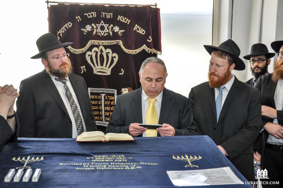 abbi Mendel Matusof, Mr Jacques Merker and Rabbi Youdi Lewin at the opening of Le Cannet's first synagogue